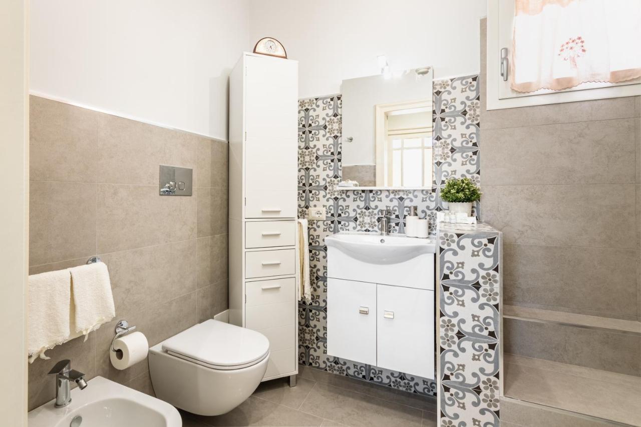 Liberty Suite Regina Elena Avola Bagian luar foto