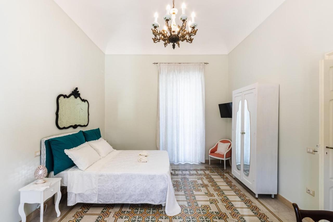 Liberty Suite Regina Elena Avola Bagian luar foto